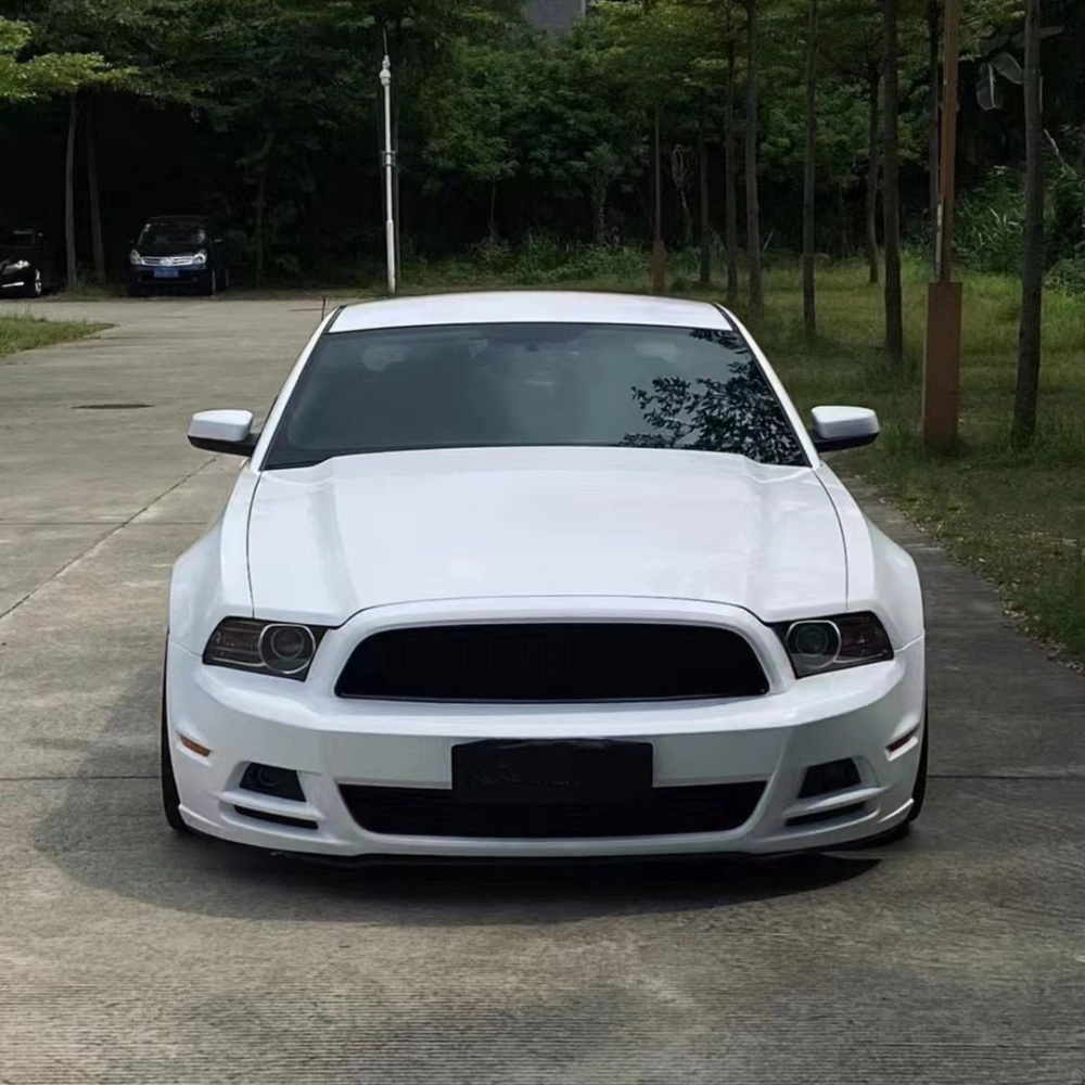 Ravoony Plus Gloss White Car Wrap