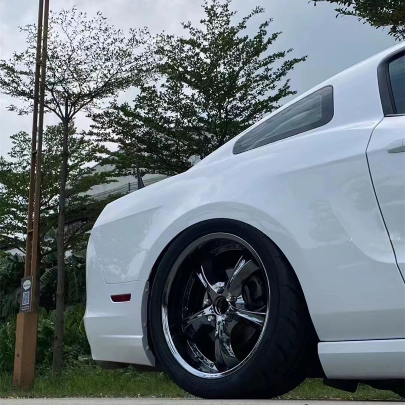 Ravoony Plus Gloss White Car Wrap