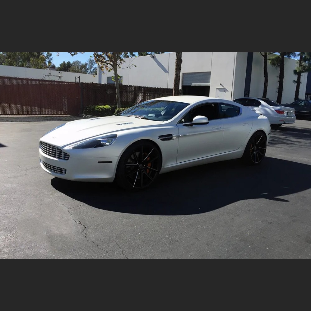 Ravoony Plus Satin White Car Wrap
