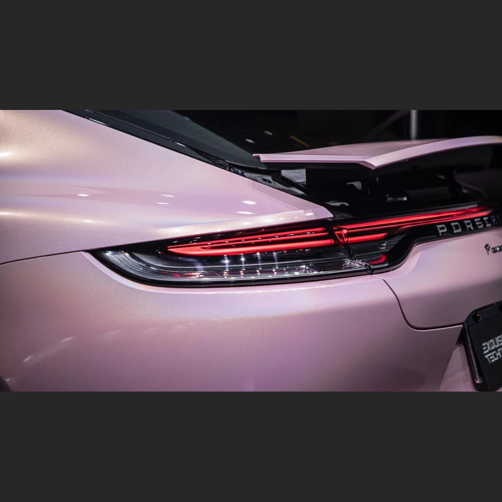 Ravoony Plus Gloss Laser Light Pink Car Wrap