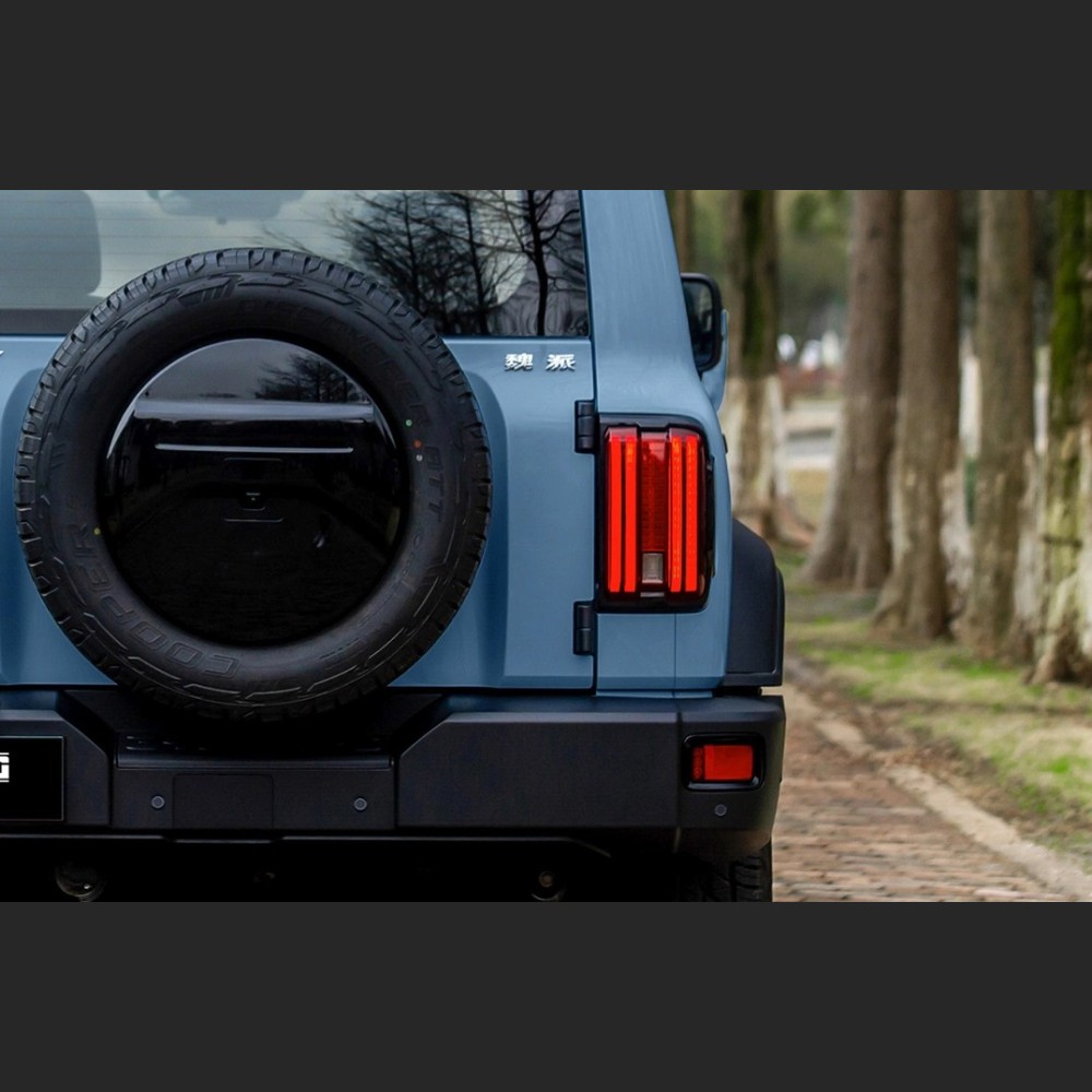 Ravoony Plus Rolls-Royce Gloss Dawn Light Blue Vinyl Car Wrap