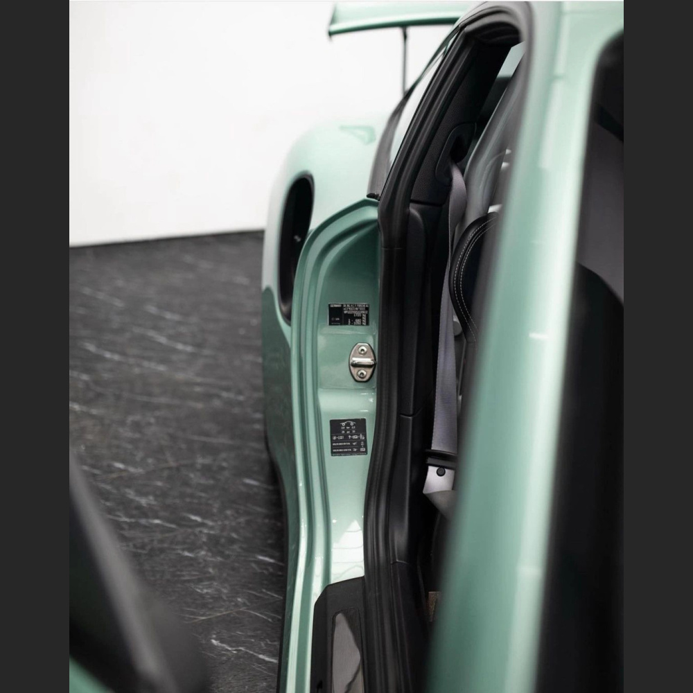 Ravoony Plus Ferrari Gloss Verde Francesca Green Vinyl Car Wrap
