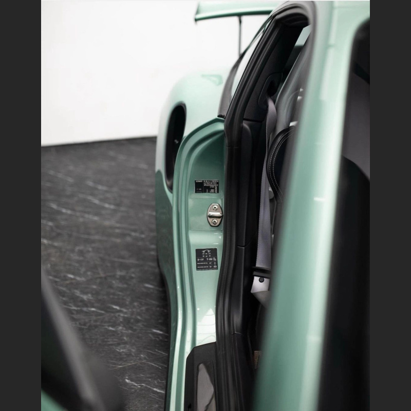 Ravoony Plus Ferrari Gloss Verde Francesca Green Vinyl Car Wrap