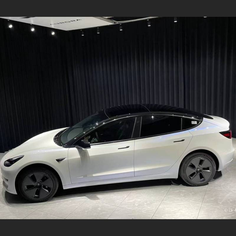 Ravoony Plus Glossy White to Blue Car Vinyl Wrap