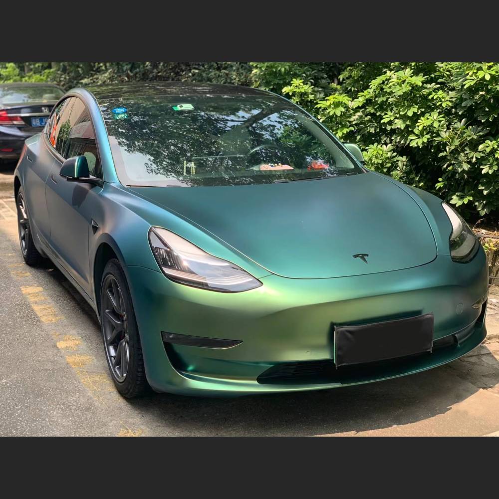 Ravoony Plus Matte Chameleon Spring Green Car Wrap