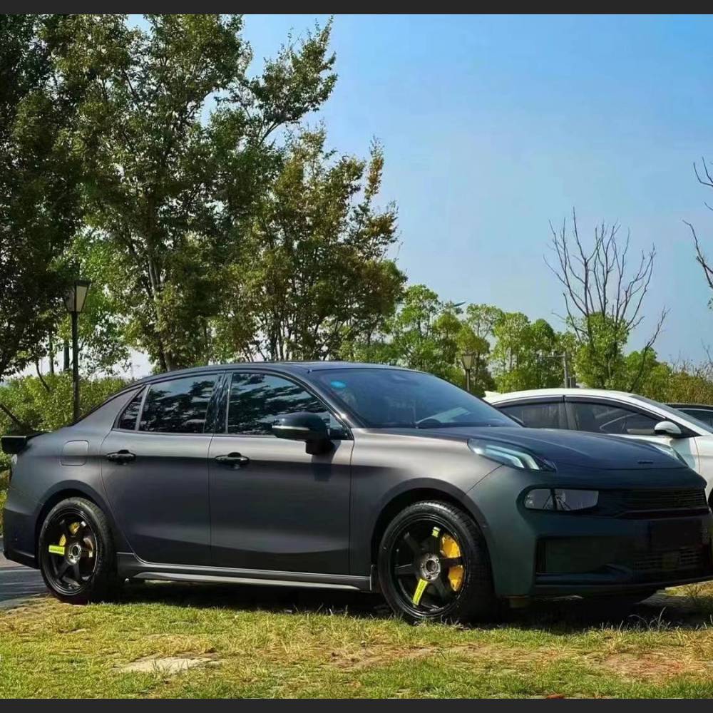 Ravoony Plus Matte Diamond Black Green Car Wrap
