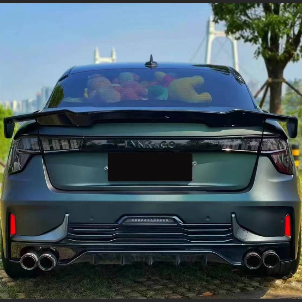 Ravoony Plus Matte Diamond Black Green Car Wrap