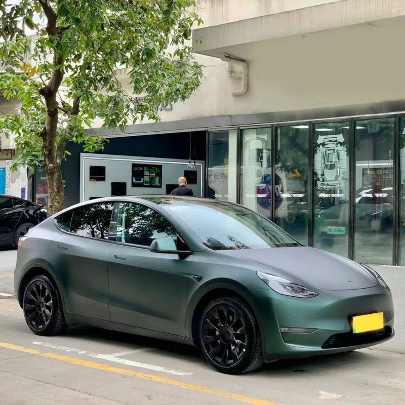 Ravoony Plus Ultra-Matte Diamond Green Car Wrap