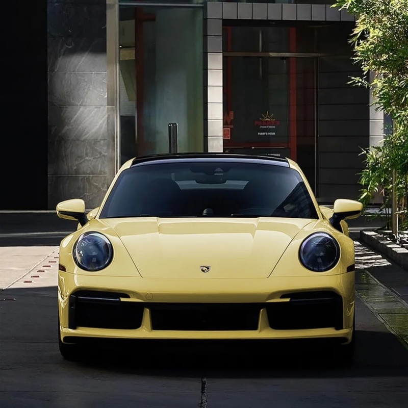 Ravoony Plus Glossy Sunbath Yellow Car Wrap