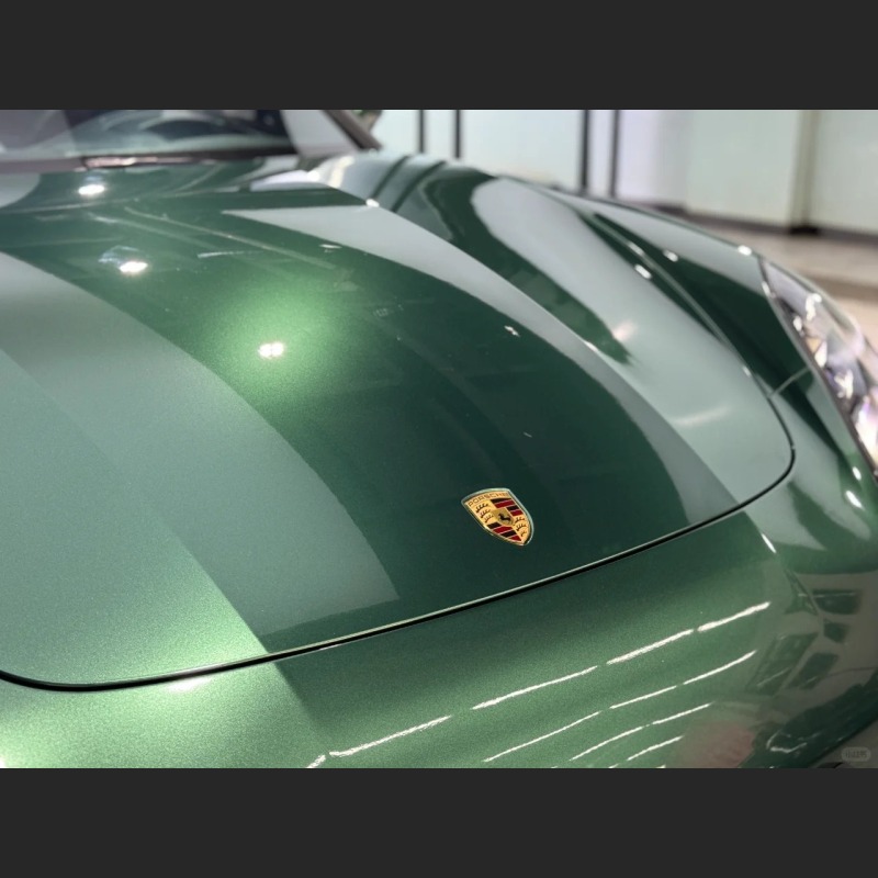 Ravoony Plus PET Glossy Metallic Emerald Green Car Wrap