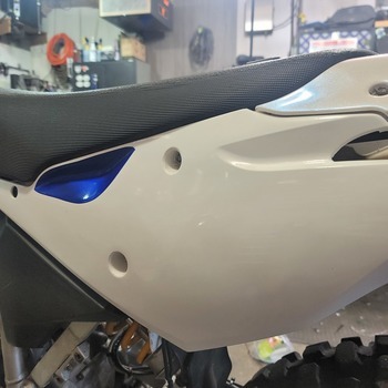 Ravoony Plus Gloss White Car Wrap review Shannon Macleod 01