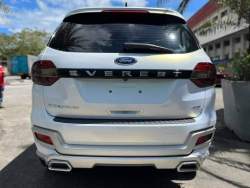    Ravoony Plus Satin Ceramic White to Gold Car Wrap review Max Jones 03