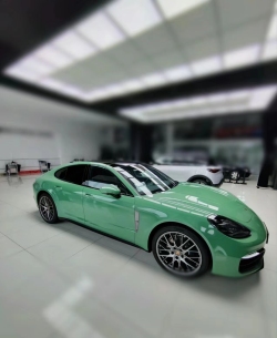 Ravoony Plus Porsche Gloss Olive Green Vinyl Car Wrap review Alisha Schaffner 01