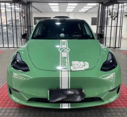 Ravoony Plus Porsche Gloss Olive Green Vinyl Car Wrap review Ivann Robledo 01