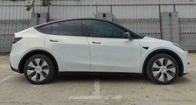  Ravoony Plus Glossy White to Gold Car Wrap review Molly Geist