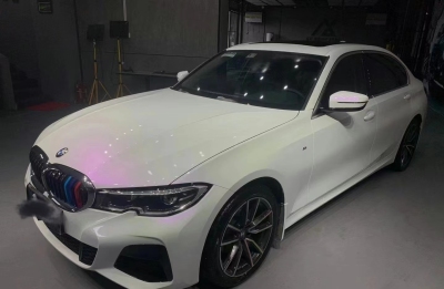 Ravoony Plus Glossy White to Purple Vinyl Car Wrap review Nicole Johansen