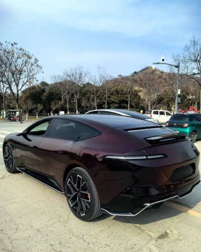 Ravoony Plus PET Gloss Color Shift Rainbow Drift Black Red Vinyl Wrap review Ivo Dostál 02