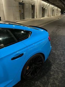 Ravoony Plus Glossy Crystal Blue Sky Car Vinyl Wrap review Inutile Anronella 02