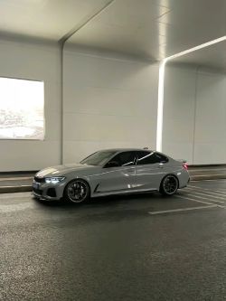 Ravoony Plus PET BMW Brooklyn Grey Vinyl Wrap review Semiha Dasdemir 01