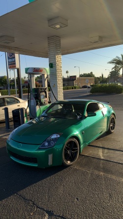 Ravoony Plus PET Gloss Paint Metallic Isle Of Man Green Car Vinyl Wrap review Armando Perez 02