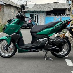Ravoony Plus PET Gloss Paint Metallic Isle Of Man Green Car Vinyl Wrap review Khaim McFadden 01