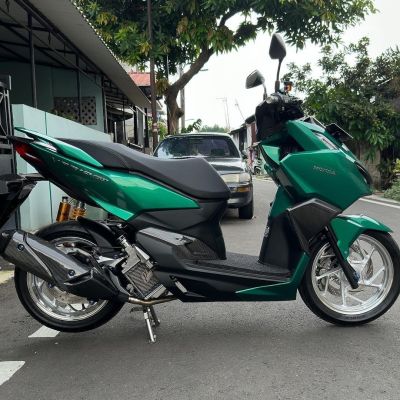 Ravoony Plus PET Gloss Paint Metallic Isle Of Man Green Car Vinyl Wrap review Khaim McFadden 01