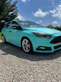 Ravoony Plus Matte Tiffany Blue Car Wrap review Rafael Leon 03