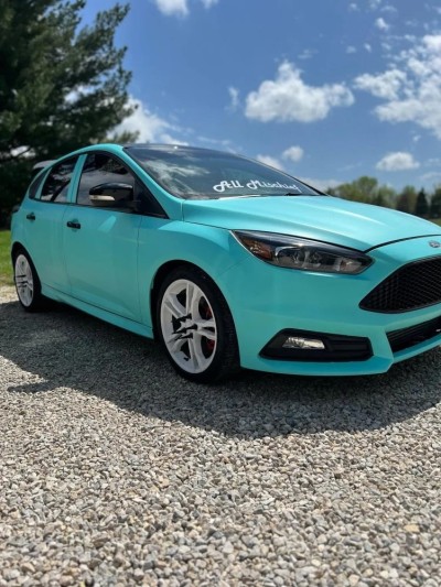 Ravoony Plus Matte Tiffany Blue Car Wrap review Rafael Leon 02