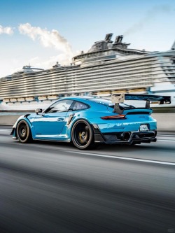 Ravoony Plus Glossy Miami Blue Vinyl Wrap review Daniil Rostovtsev 04