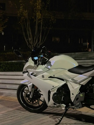 Ravoony Plus Glossy White to Blue Car Vinyl Wrap review Chasa 00